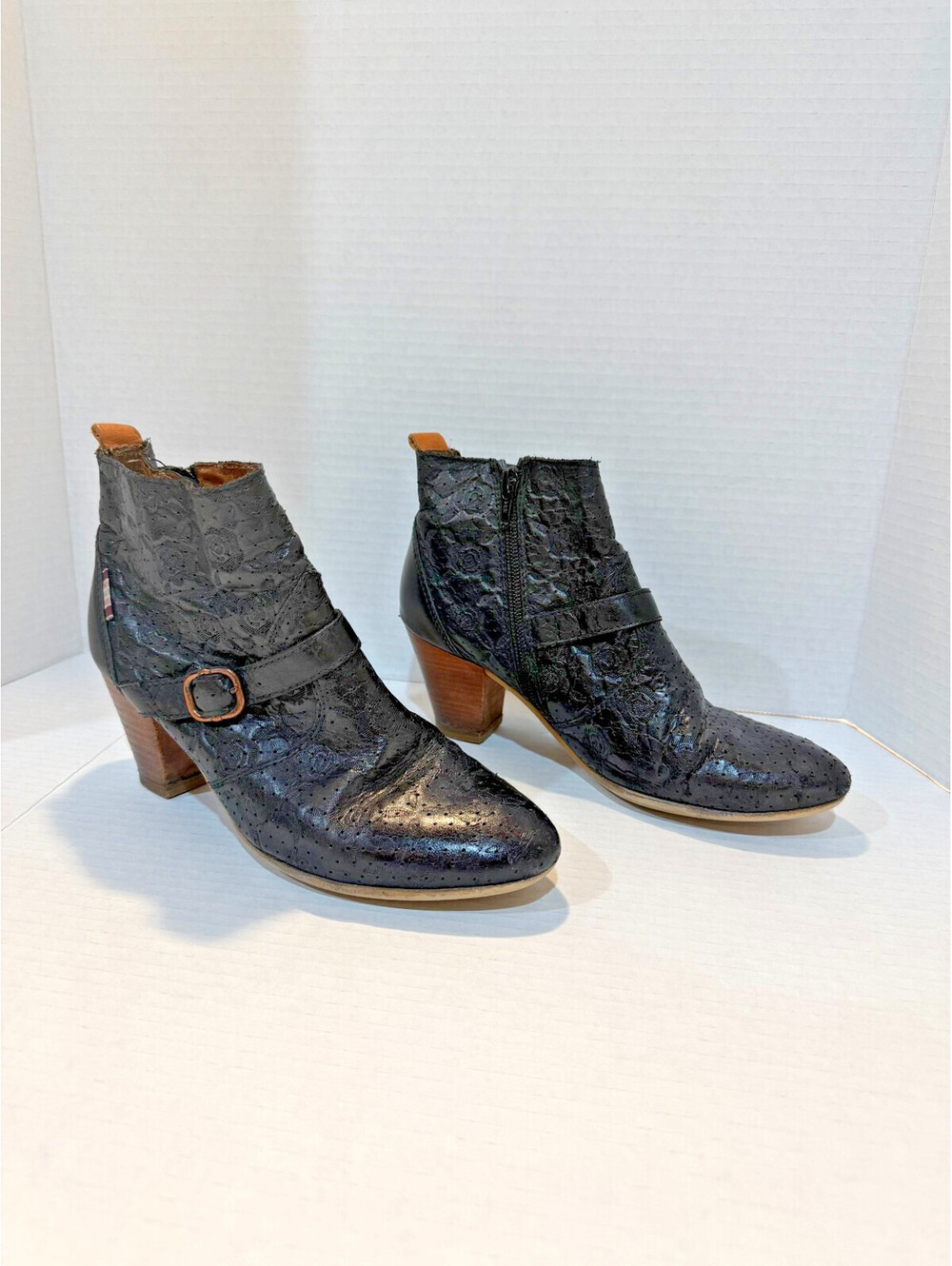 Hispanitas Black Floral Leather Ankle Boots Women EU 38 Made in Spain Buckle
